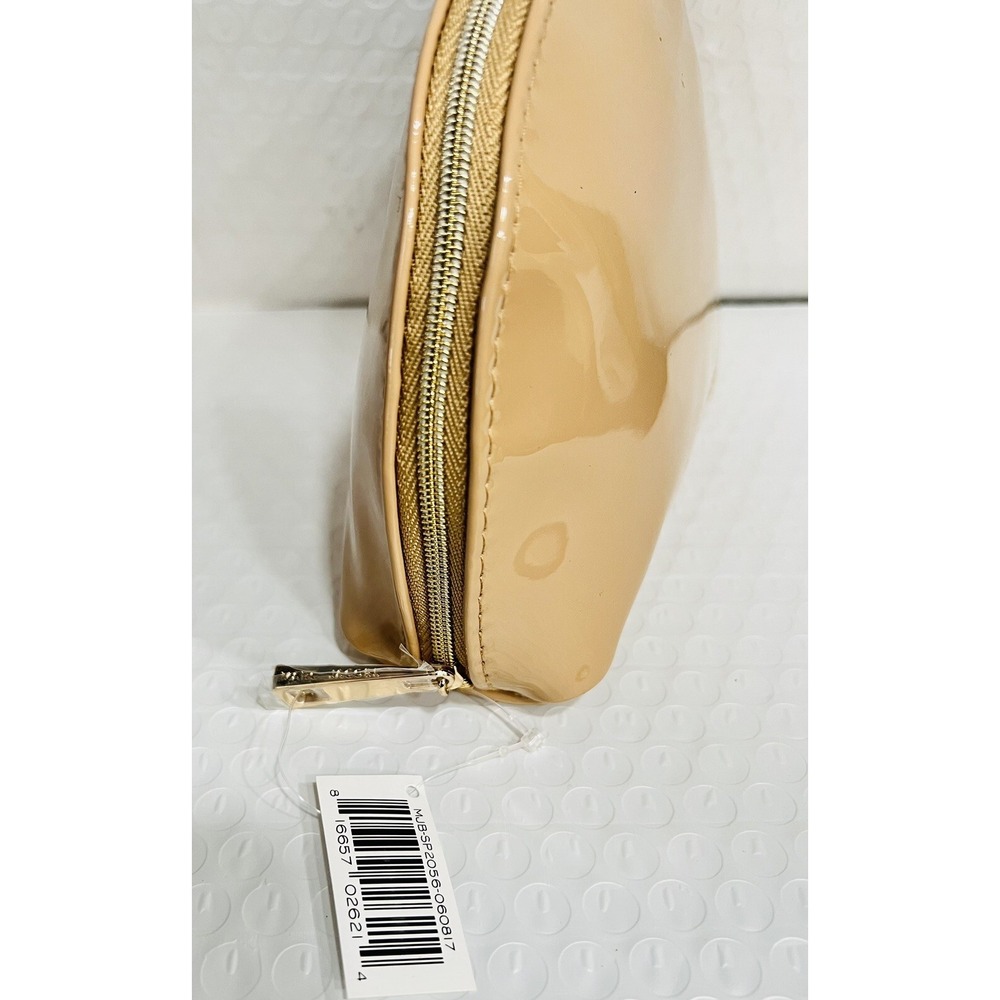 Marc Jacobs Cosmetic bag Makeup Cream Colored Half Moon Shape 6" x 5" x 2" New - Picture 3 of 6